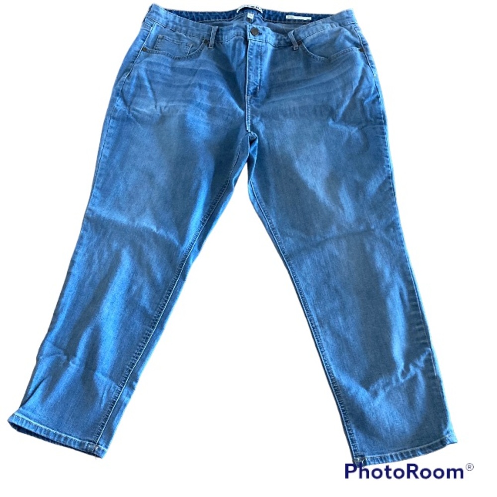 Code Blue Women’s Crop Lovers Jean